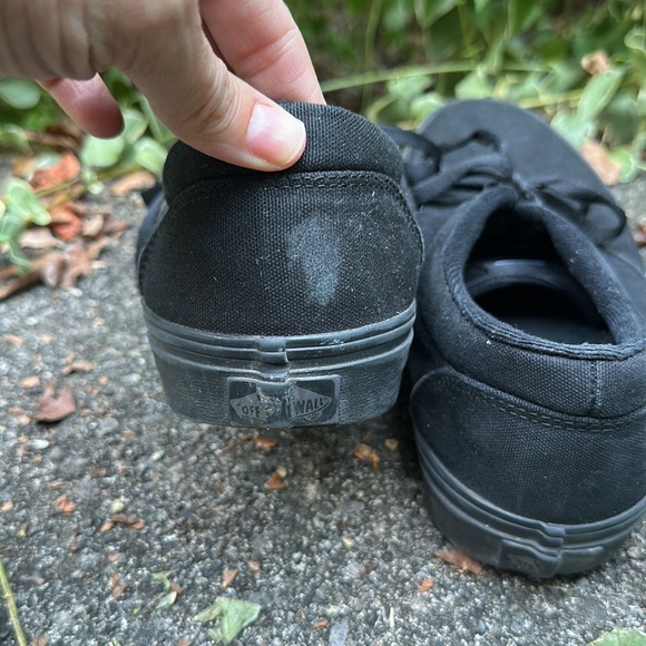 Vans Men's Classic Black Sneakers - Picture 14 of 16